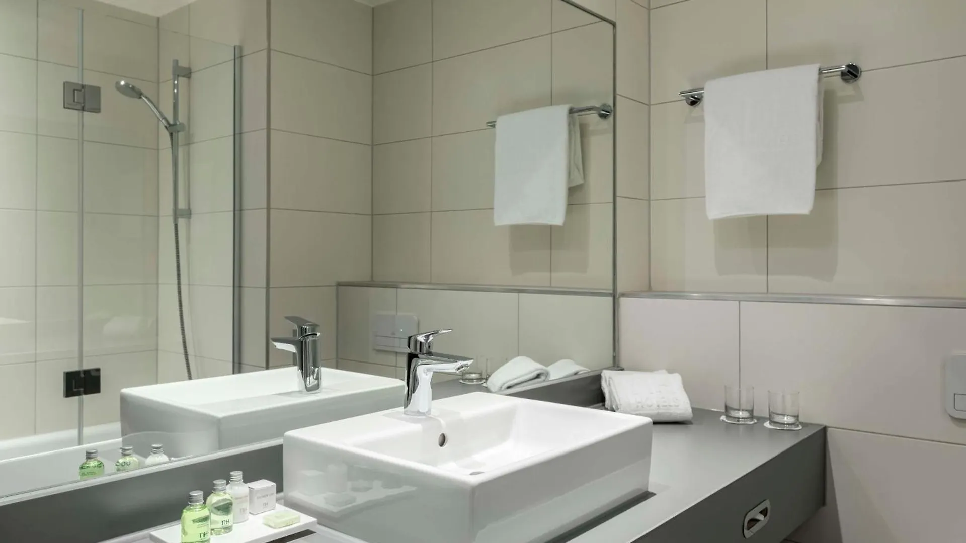 NH Maastricht Hotel 4*,