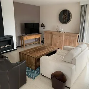https://vakantie-appartement-lauren-xl-westende.ostend-hotel.net