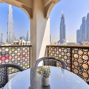 ultra-luxury-downtown-full-burj-khalifa-view.sharjah-hotels.com/